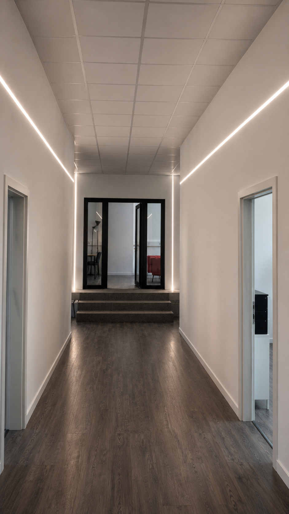 Moderner Flur mit integrierter Lichttechnik
